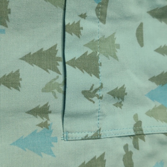 Bigfoot Bougie! The North Face Men's XL/TG button down Sasquatch print shirt - Picture 3 of 4